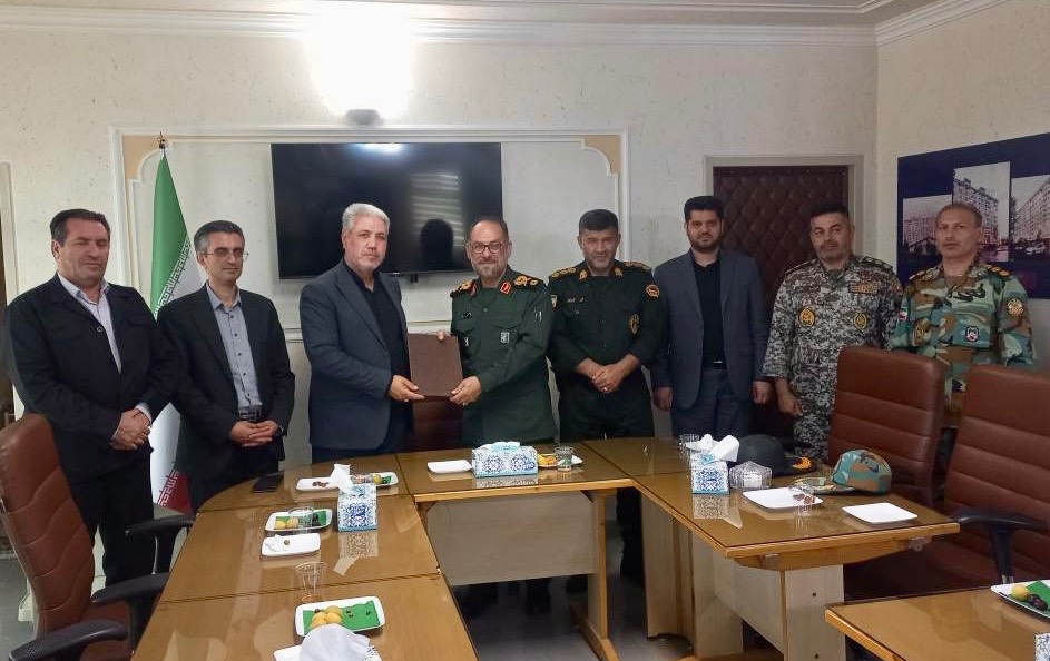 فرماندار ارومیه با فرمانده سپاه شهدای آذربایجانغربی دیدار کرد