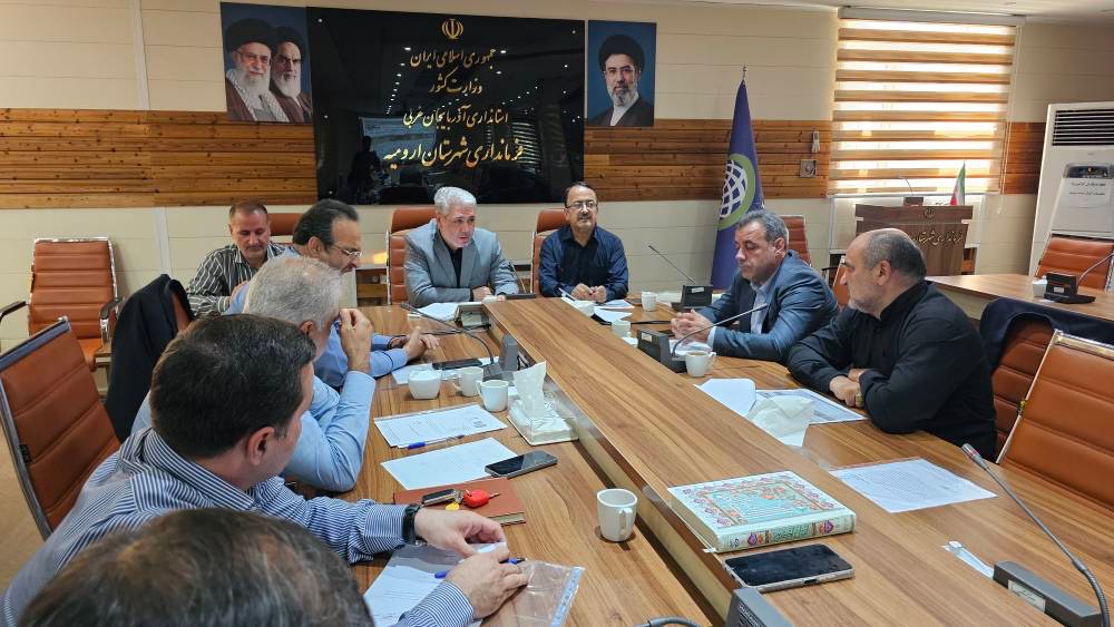 فرماندار ارومیه: محرومان باید برای خانه‌دار شدن شناسایی و حمایت شوند، نه اینکه در پی مسئولان باشند