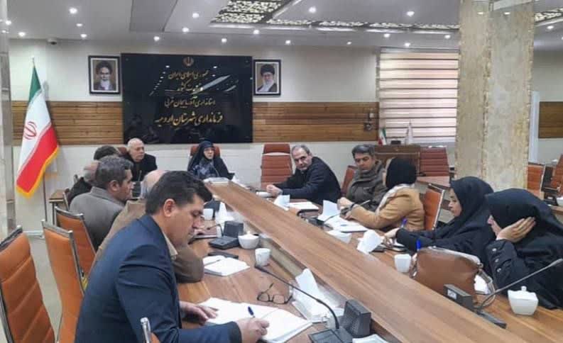 جلسه کارگروه گندم، آرد و نان شهرستان ارومیه به ریاست دهقانی، معاون برنامه‌ریزی و توسعه فرمانداری ارومیه و با حضور اعضای این کارگروه برگزار شد.