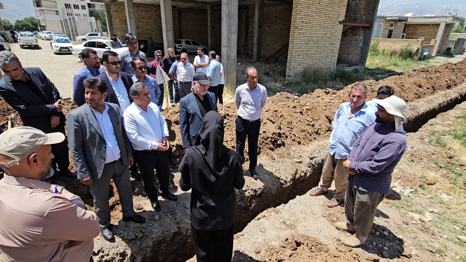 فرماندار ارومیه بر تسریع در اجرای پروژه گازرسانی به محدوده جدید طرح هادی روستای زیوه تأکید کرد