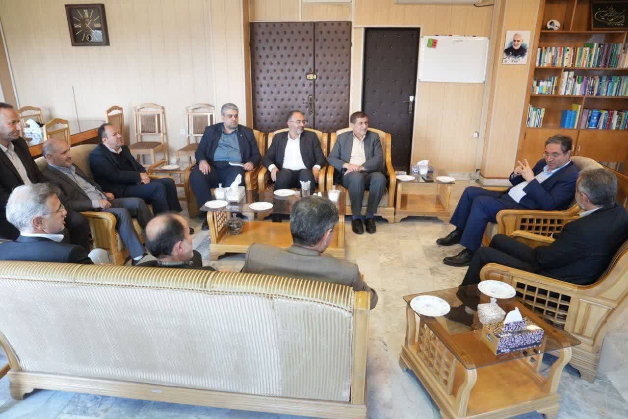 بازدید استاندار آذربایجان‌غربی به همراه فرماندار شهرستان ارومیه از اداره کل دیوان محاسبات استان