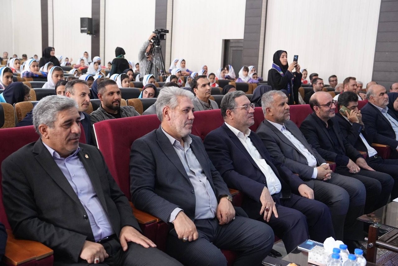 طنین همدلی در مدرسه؛ جشن عاطفهها در ارومیه به رنگ مهربانی درآمد