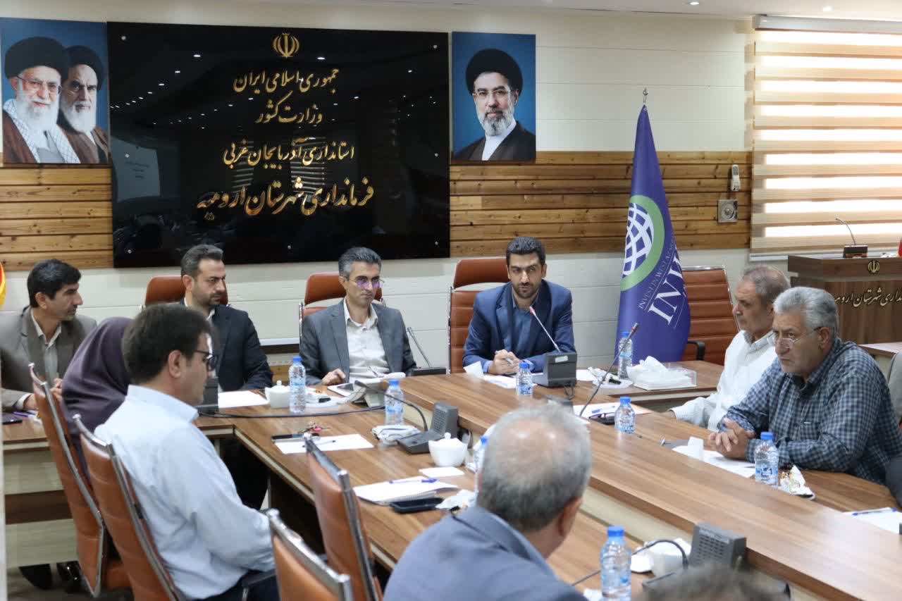 تأکید شورای پشتیبانی سوادآموزی ارومیه بر همافزایی دستگاههای اجرایی برای ارتقای شاخصهای آموزشی